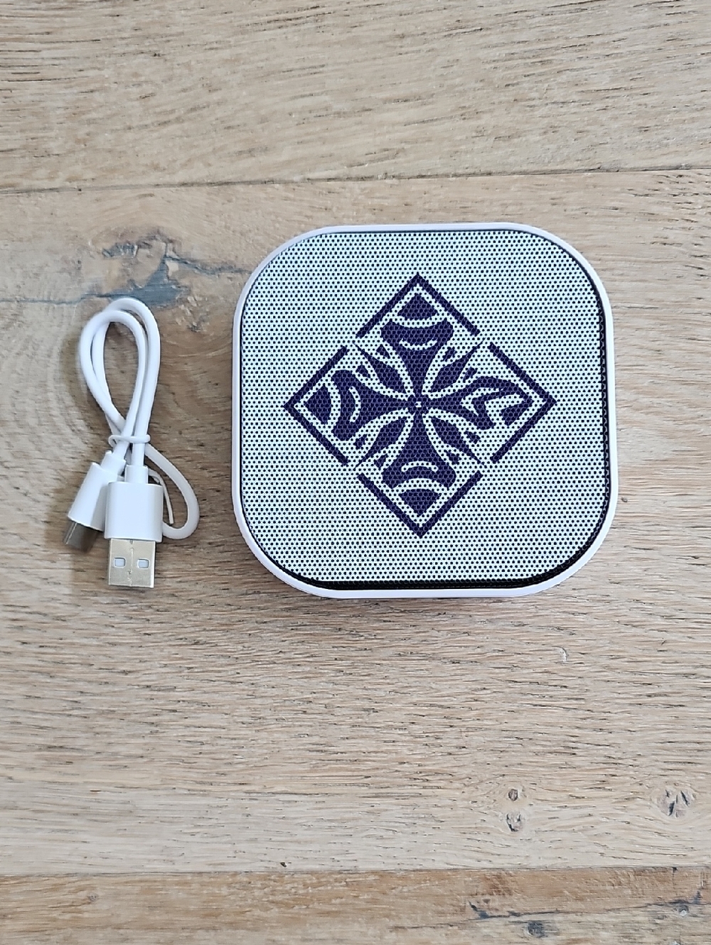 NWOT Teremana Tequila Portable White Bluetooth Speaker